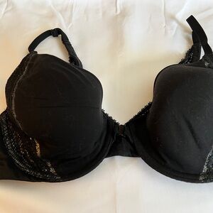 Victoria’s Secret Body by Victoria Lined Bra 36C